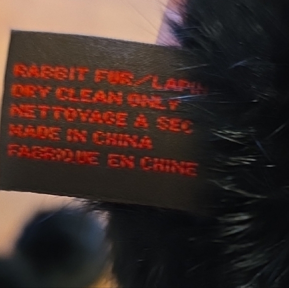 Danier Rabbit Fur Scarf - Picture 3 of 5